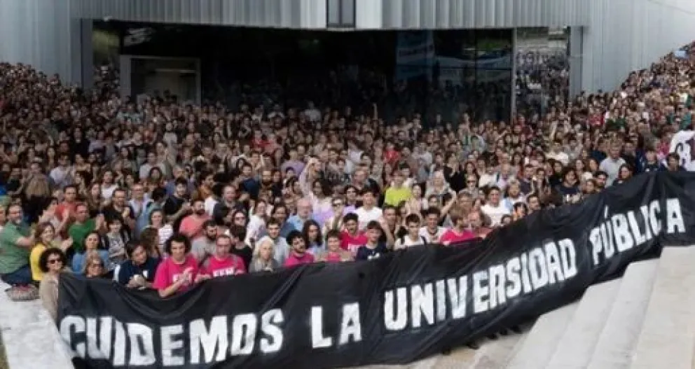 La UBA desmintió al Gobierno: no rechaza ser auditada pero exigen que se haga "dentro de las leyes"