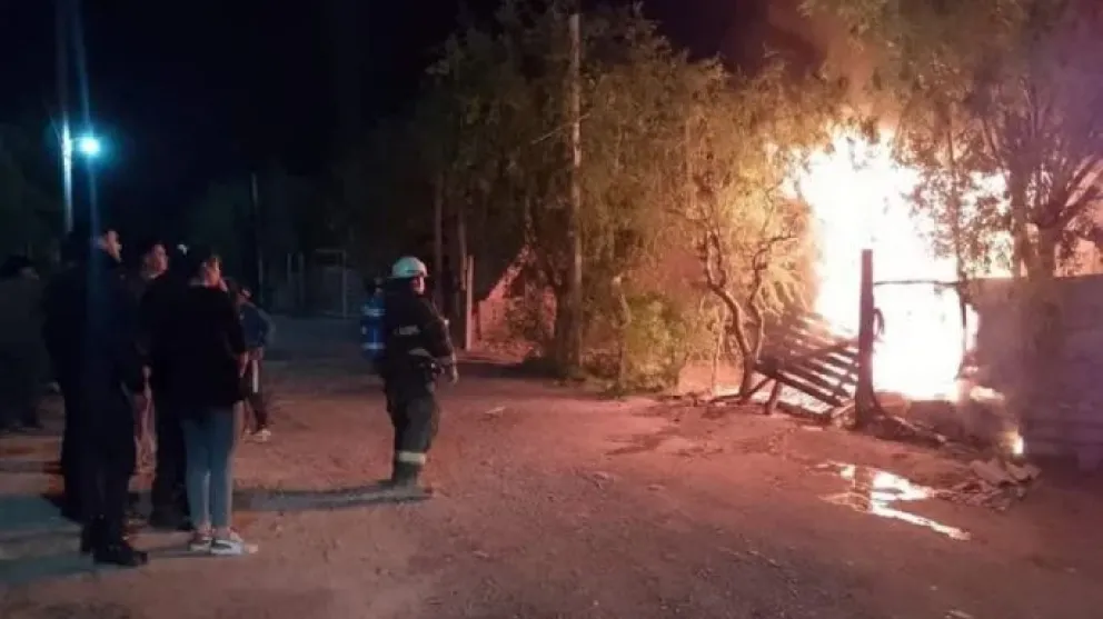 Tiroteo en Cinco Saltos: le dispararon al Intendente y a un grupo de vecinos