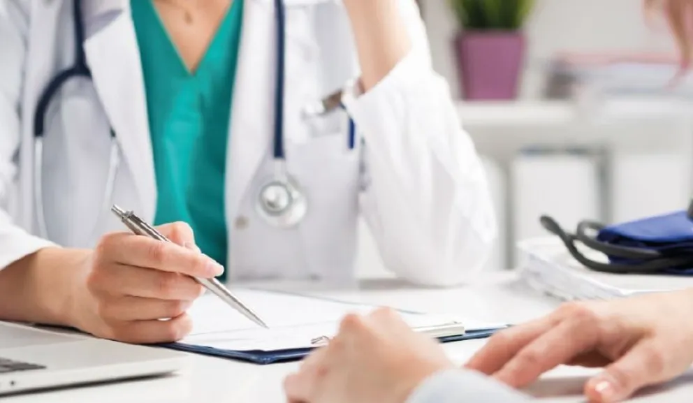 Prepagas: podrán negarse a aceptar recetas de médicos externos a su cartilla