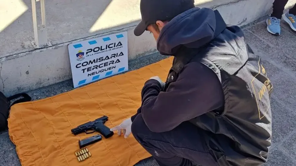 Impunidad: un “cobrador narco” realizó amenazas con un arma de fuego a la vista de todos