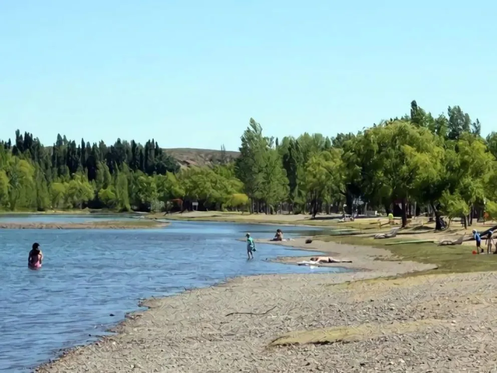 Frente al verano, los balnearios de la región evalúan la calidad de sus aguas