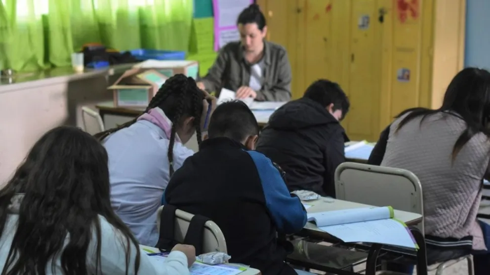 Preocupación por el bajo nivel educativo: solo el 45% de los egresados de primaria alcanza los conocimientos esperados
