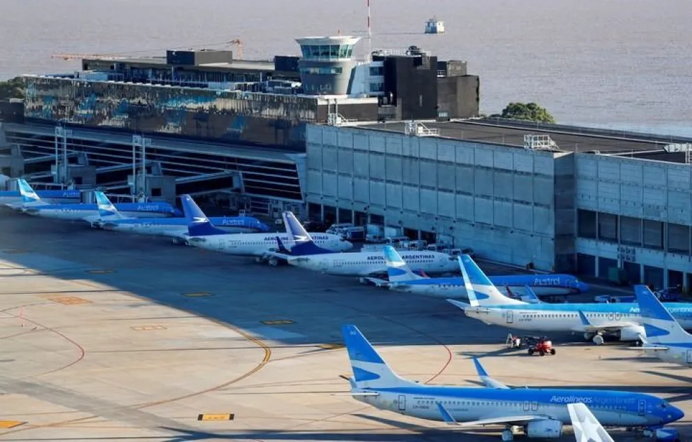 Aerolíneas Argentinas pierde el privilegio de posición en Aeroparque