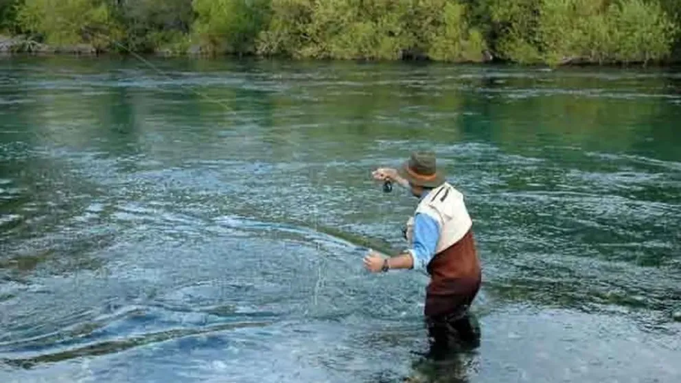 Comenzó la temporada de pesca: donde tramitar los permisos y cuánto cuestan