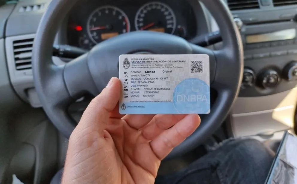 ¿Cómo podes autorizar a un tercero a manejar tu auto sin cédula azul?