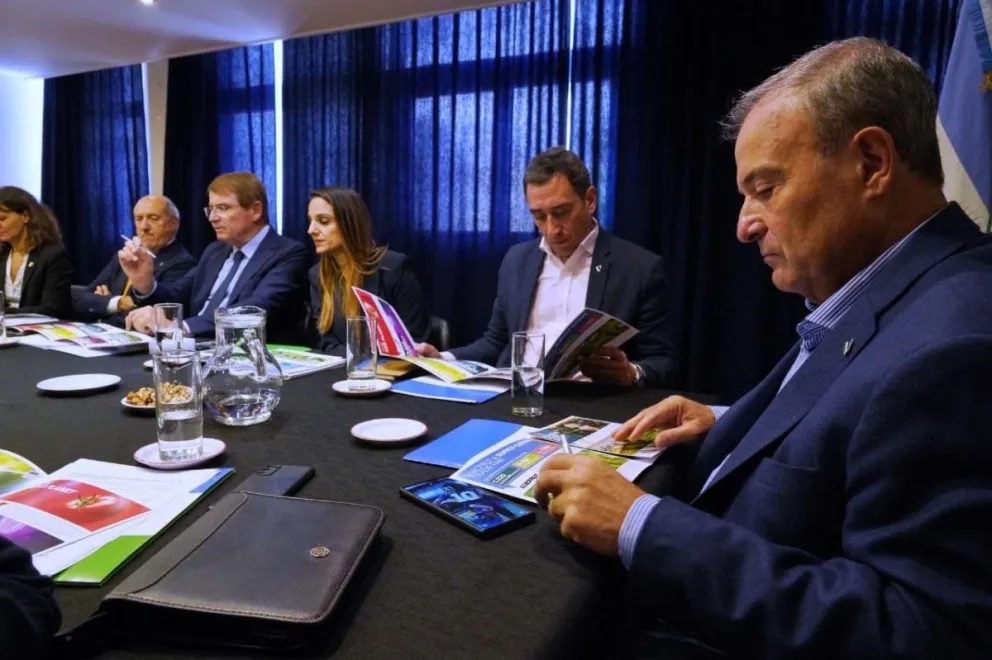 Pesatti presidió la presentación de Macfrut 2025 y firmó un Convenio de Cooperación entre Río Negro y Milán