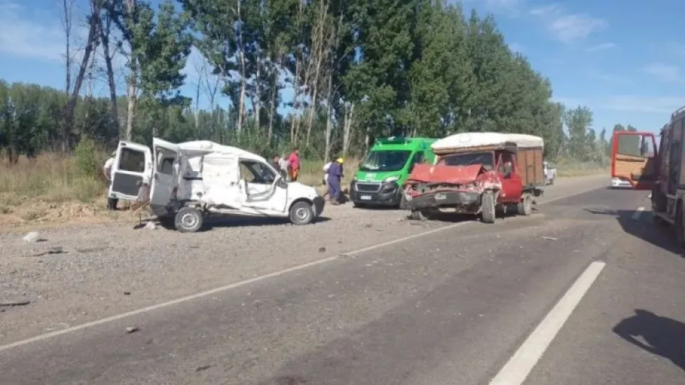Murió uno de los jovenes de la camioneta que chocó en ruta 22 la semana pasada