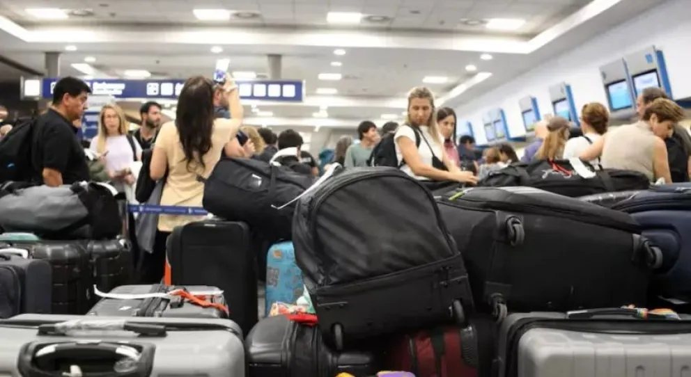 El Gobierno denunció al sindicato aeronáutico por secuestro de pasajeros