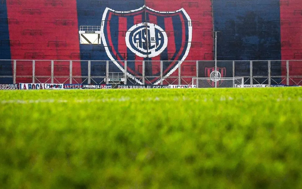 La sanción de la FIFA a San Lorenzo: no podrá incorporar por tres mercados de pases