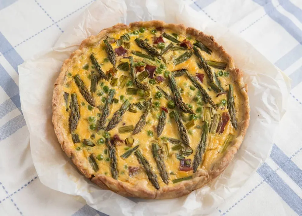 Ideal para el almuerzo: hacé una tarta de espárragos