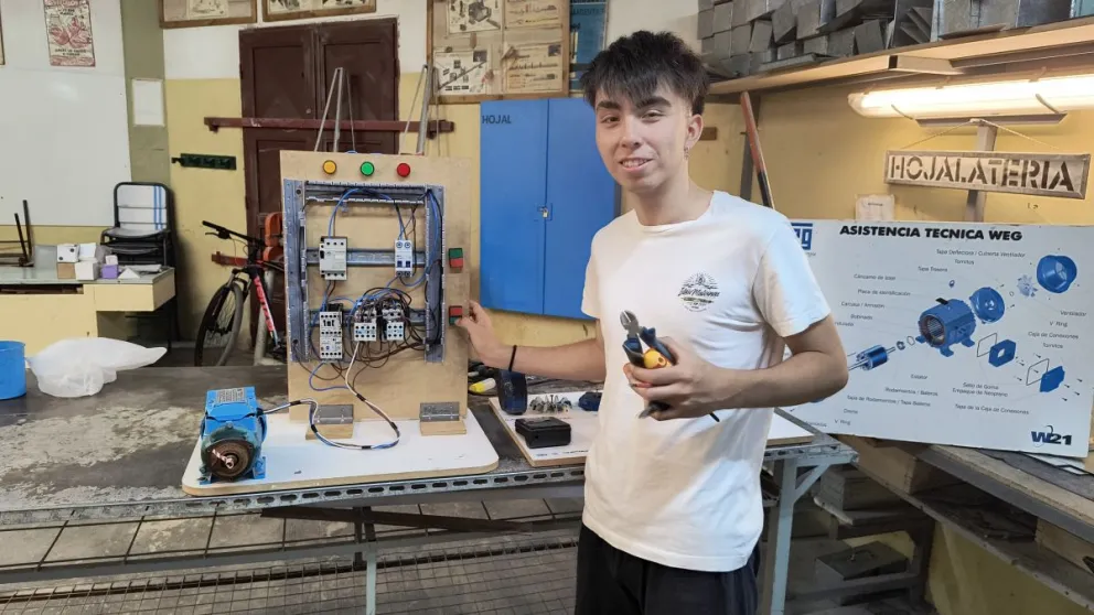 En el día de la “educación técnica”, los estudiantes del CET 9 exhibieron su trabajo del año