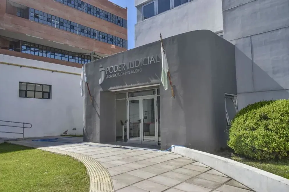 “Quiero una familia”: en la Justicia buscan padres adoptivos para una adolescente