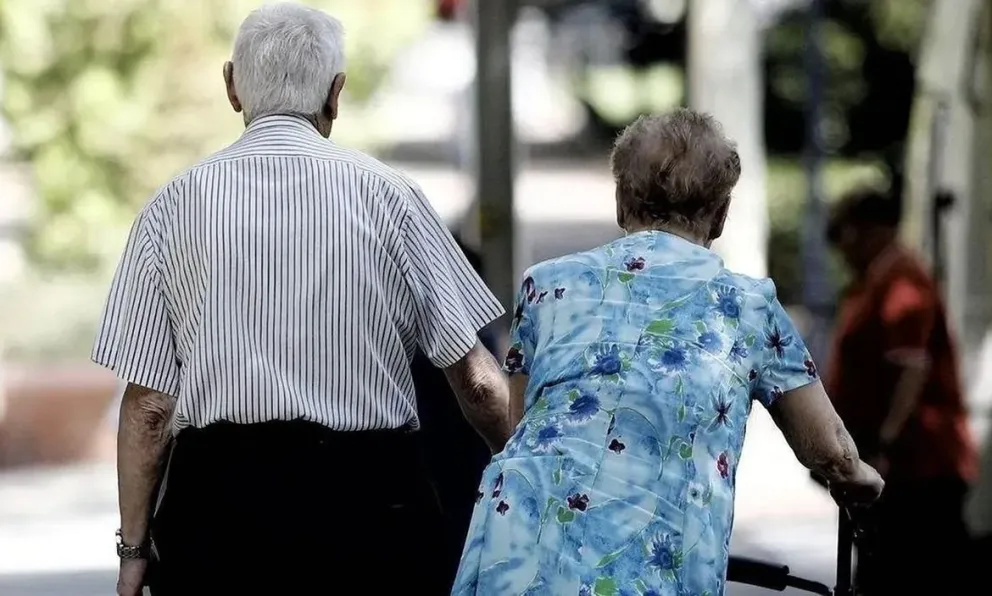 El Gobierno considera un reconocimiento para jubilados con 30 años de aportes