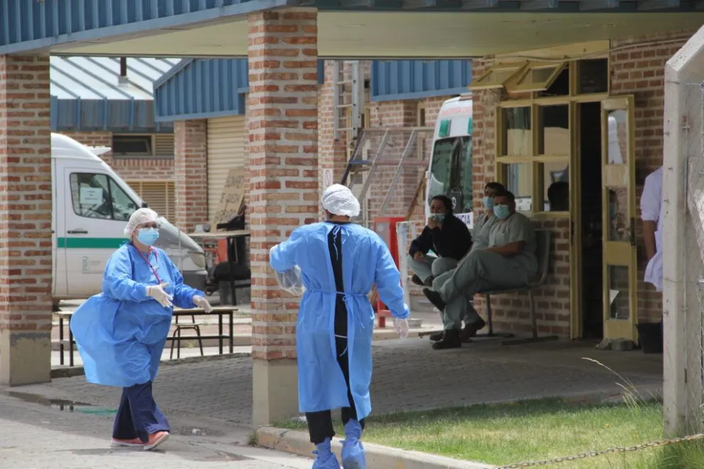 Dramático: 13 obreros de un galpón de empaque se intoxicaron por un escape de cloro granulado