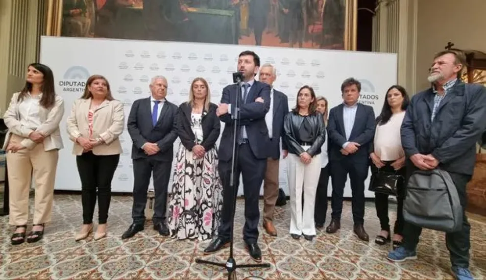 El radicalismo disidente presiona por el presupuesto: "Repudiamos el sometimiento a los gobernadores"