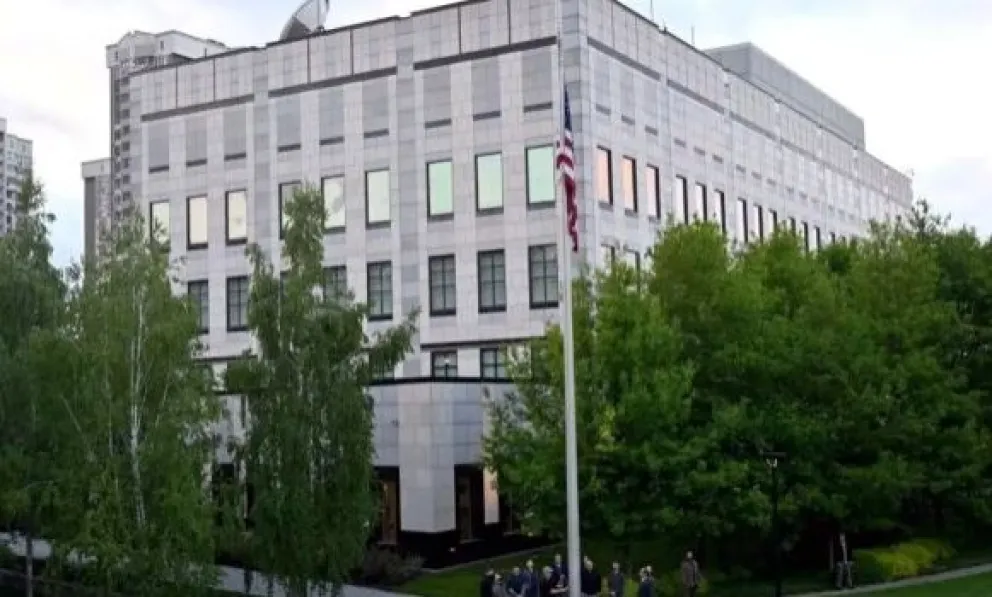 Varios países cierran sus embajadas en Kiev por el temor a un ataque ruso