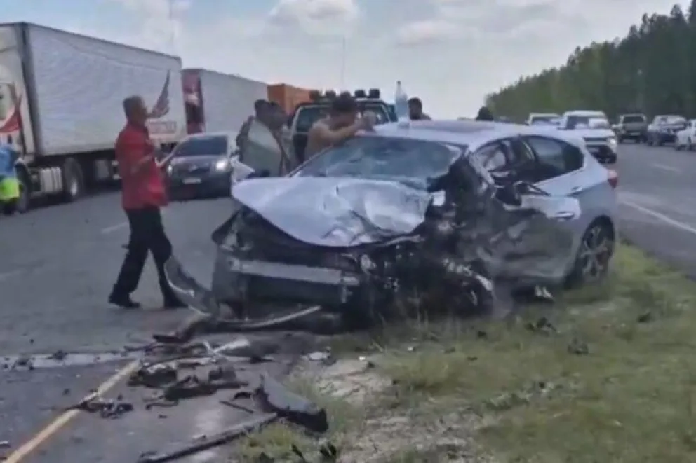 Fatal accidente de un grupo de hinchas de Racing que viajaban a Paraguay 