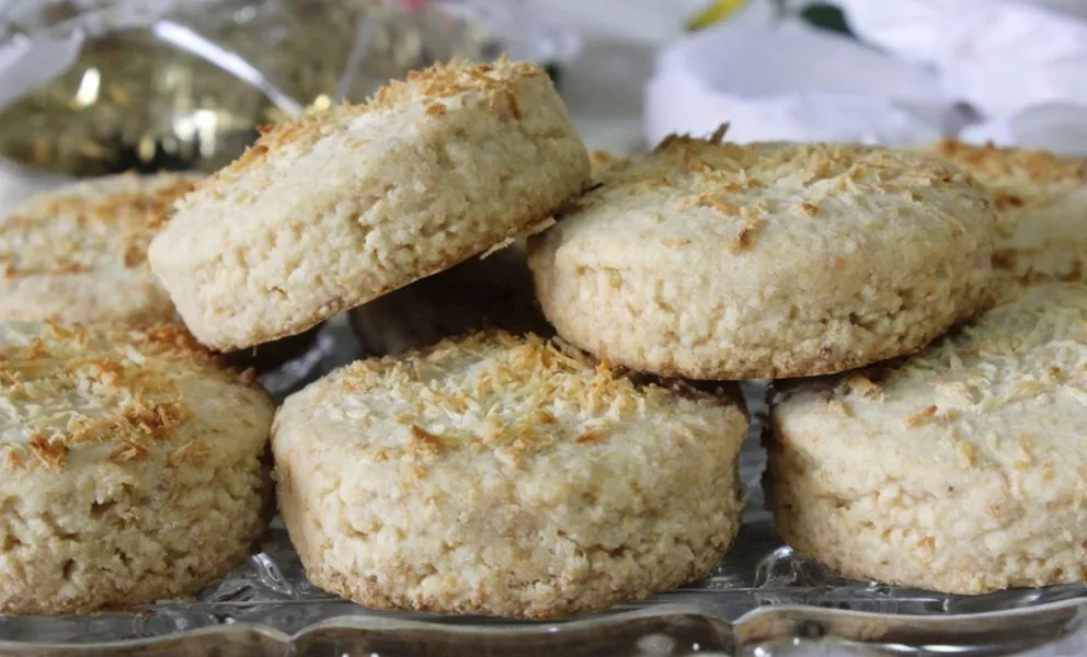 Hacé polvorones de coco utilizando polenta y, ¡en sólo cuatro pasos!