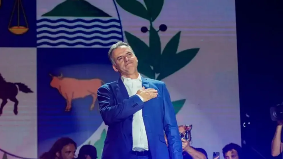  La Cancillería argentina saludó a Yamandú Orsi por su victoria en Uruguay