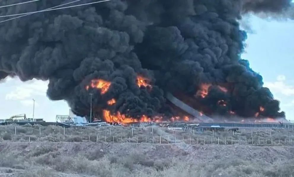 Denuncian que las plantas de residuos petroleros no respetan la distancia mínima a los centros urbanos