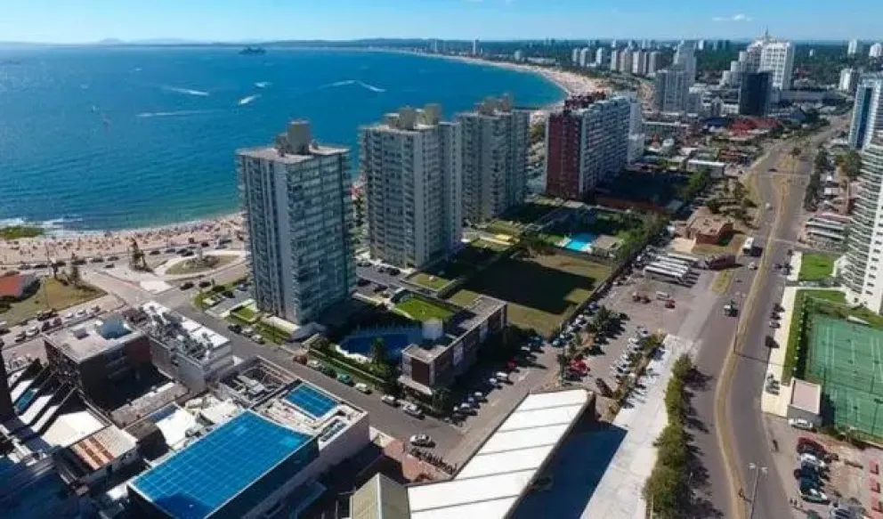 Los turistas argentinos vuelven a Punta del Este: ya casi no hay alquileres para la 1º quincena de enero