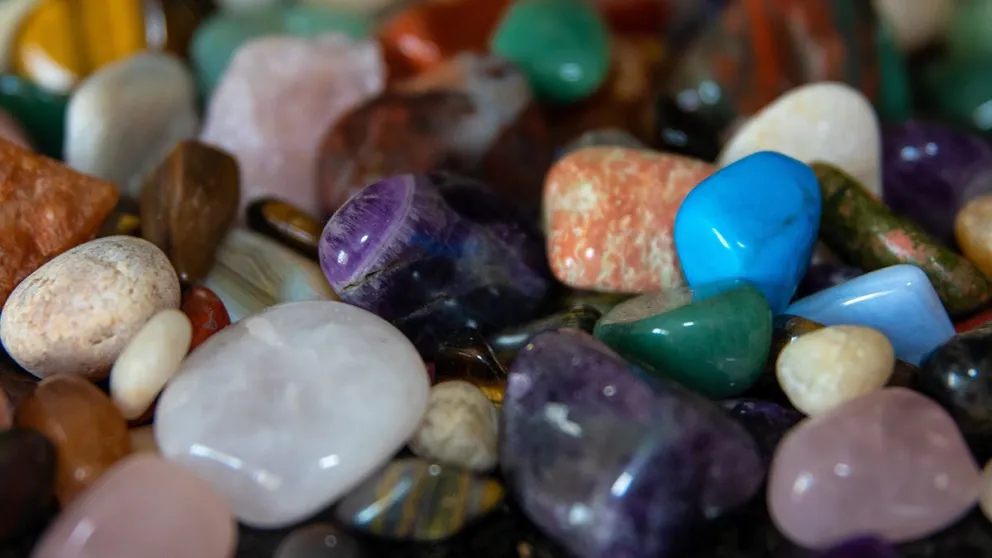 La piedra o amuleto que cada signo debería usar para cerrar el año con buena energía 