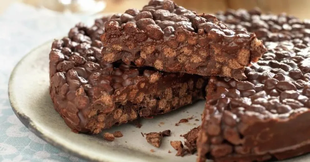 Una receta práctica y rica: barritas de arroz inflado con chocolate