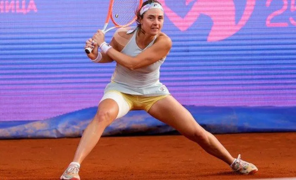 Nadia Podoroska llega a Cipolletti para su pretemporada y realizará un evento solidario con los más chicos