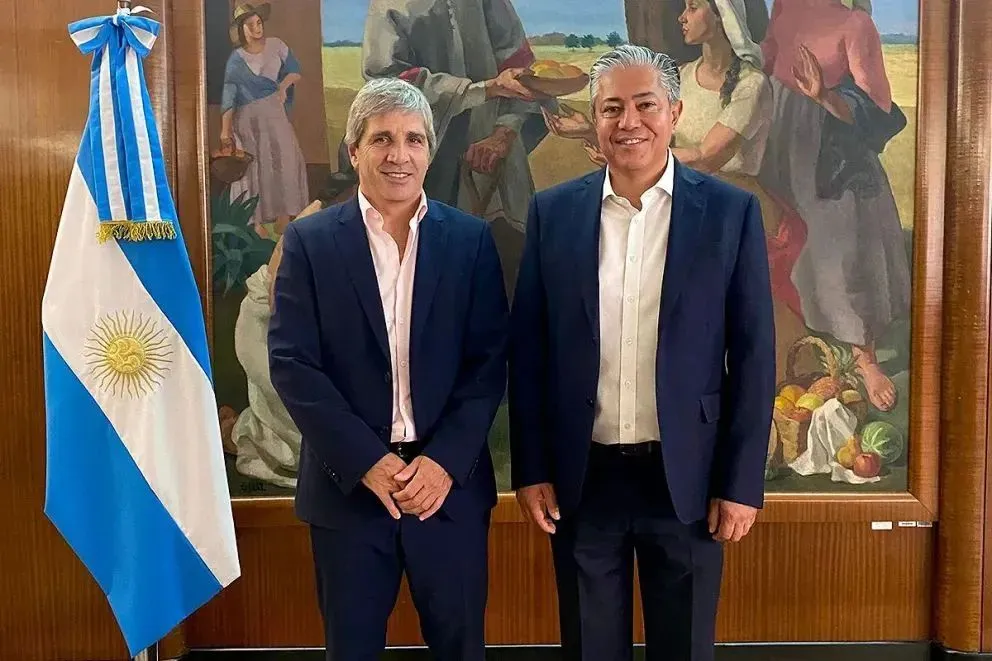 Figueroa se reunió con el ministro Luis Caputo en Buenos Aires