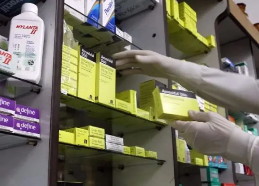 El Gobierno eliminó los medicamentos gratis de PAMI para jubilados 