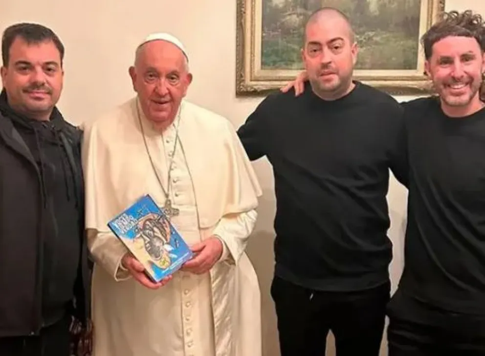 Conmovedor encuentro en el Vaticano: el papa Francisco recibió al Pato Fontanet 