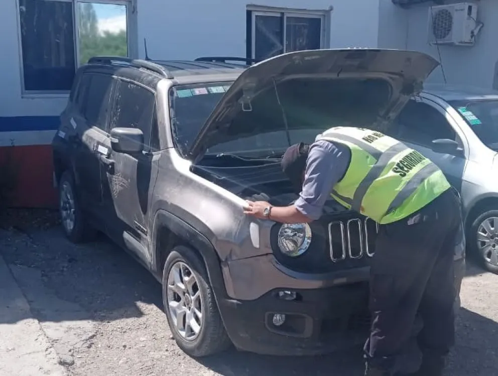 Descubrieron una camioneta Jeep con documentación y partes adulteradas en la ciudad 