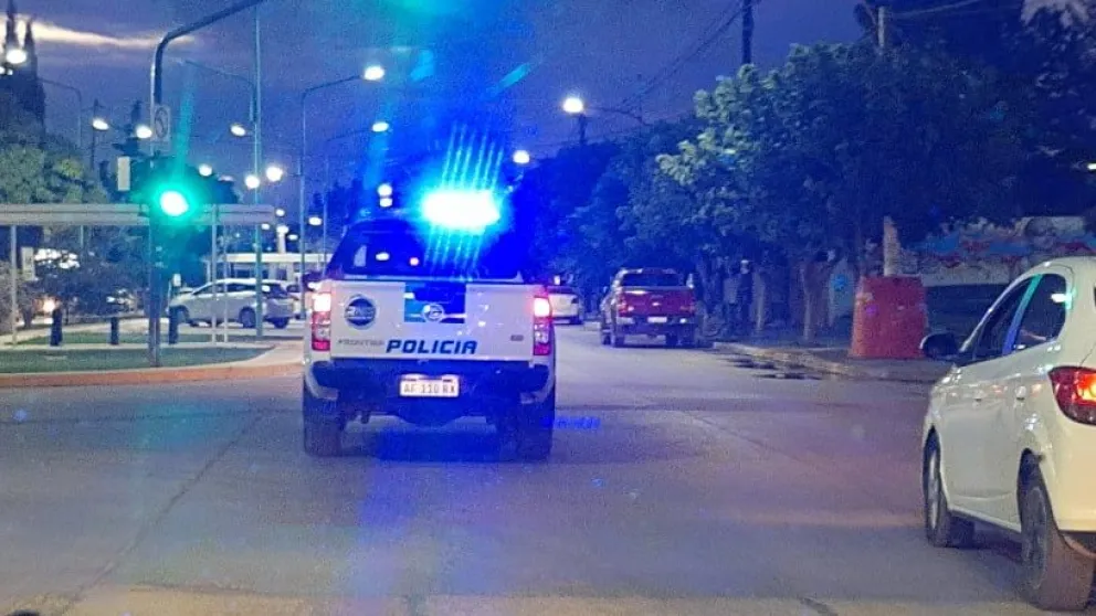 Don Bernardo fue abordado por dos desconocidos que lo empujaron y golpearon para robarle la cartera. Luego reconoció a la mujer, que tendría varias denuncias en su haber. Foto: gentileza Catriel 25.