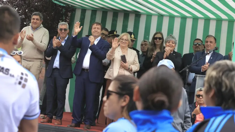 El Gobierno Provincial acompañó a Los Menucos con obras y un anuncio clave