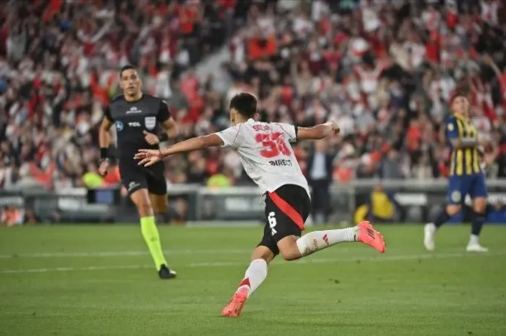 River aseguró cupo en la Copa Libertadores: goleó 4-0 a Rosario Central 