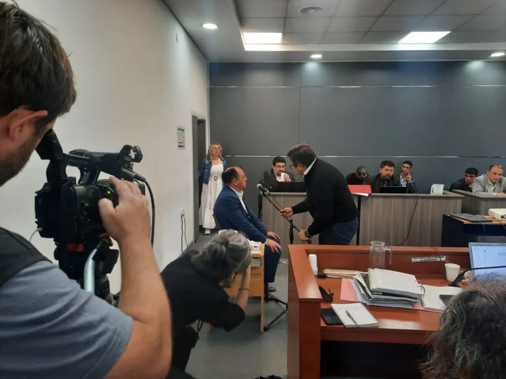 Juicio por Otoño: cuántas personas forman una comisión investigadora
