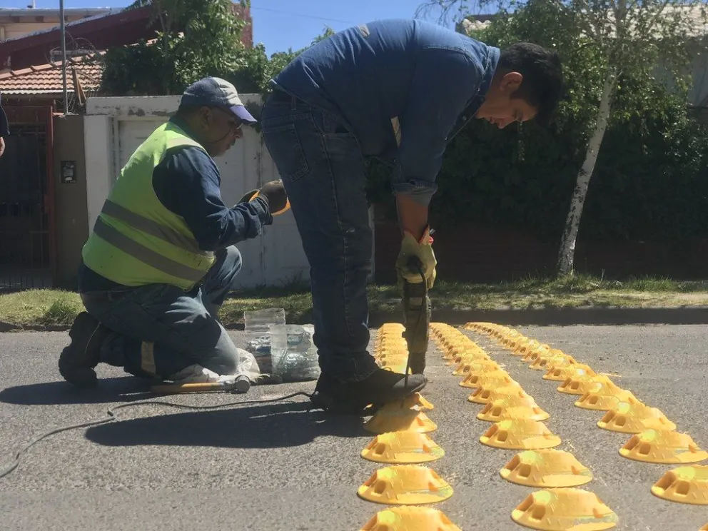  Realizaron nuevas obras de señalización y semaforización en la ciudad