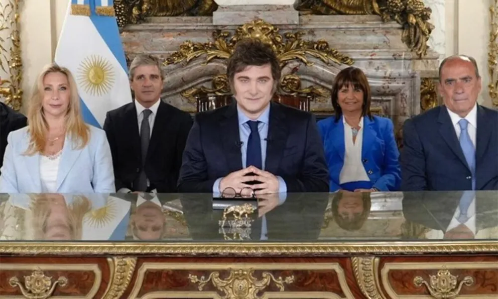 Milei anticipó que "se viene la motosierra profunda"