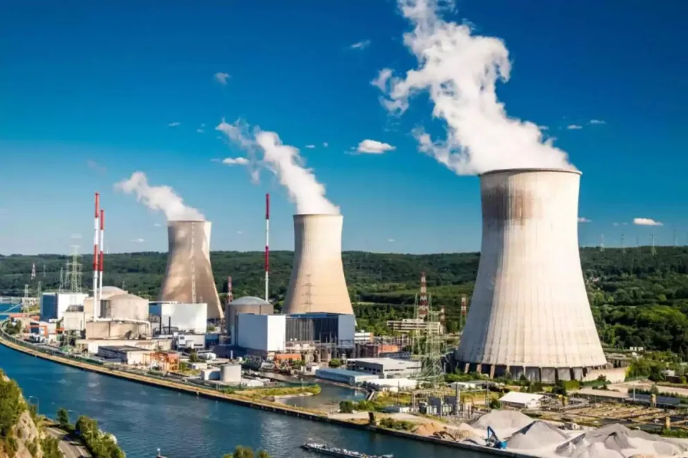 El Gobierno presentará un plan nuclear para desarrollar centros de inteligencia artificial 