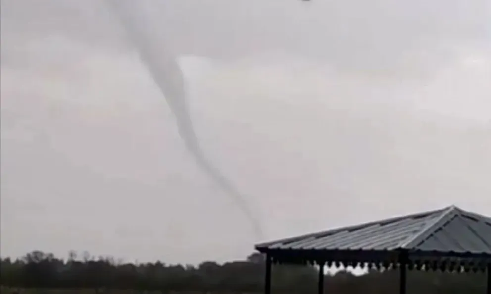Video: impactante fenómeno atmosférico en la tarde del Valle Medio