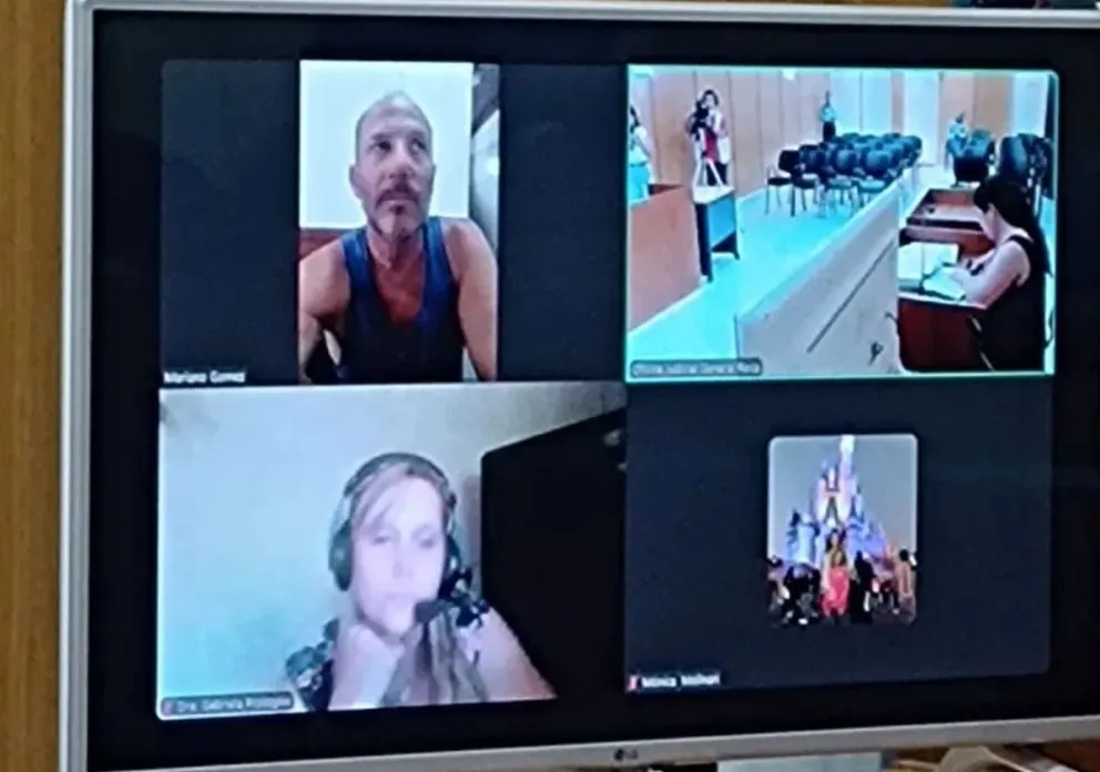 El periodista participa de la audiencia por Zoom desde Bahía Blanca | Foto (ANRoca).