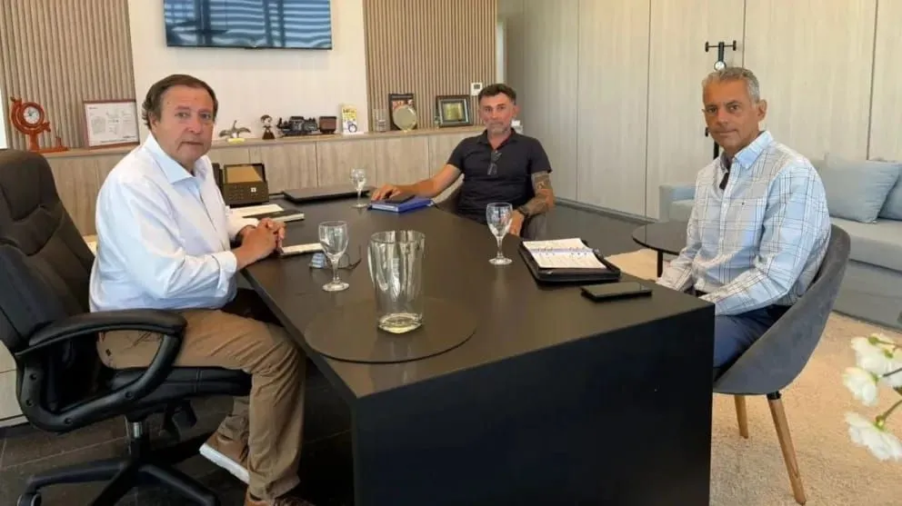 El gobernador Weretilneck se comprometió a apoyar el pedido de la Federación para disminuir la presión impositiva y conseguir más financiamiento. Foto: gentileza.