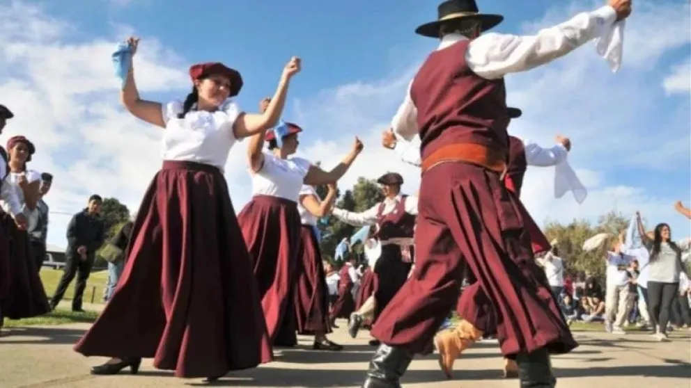 La reunión busca reunir a los folkloristas locales para coordinar los detalles (imagen archivo)