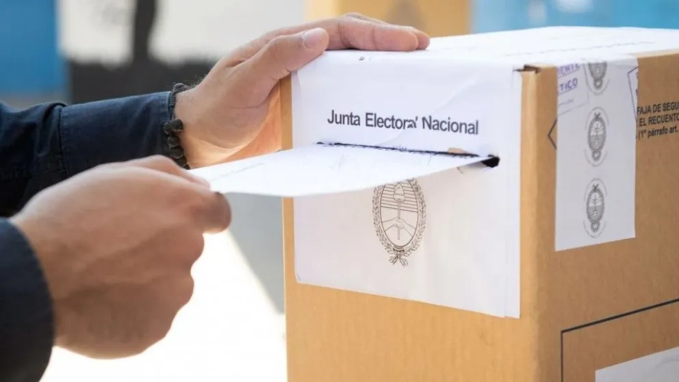 El oficialismo evitó incluir en la negociación a los bloques de Unión por la Patria y el Frente de Izquierda