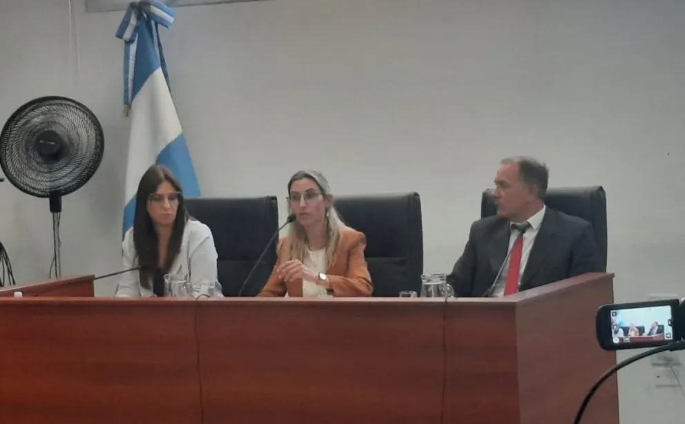 El tribunal resolvió por unanimidad que los cuatro imputados son "penalmente" responsables del secuestro y la muerte de Otoño, cometido hace 18 años. Foto: Cipo360.