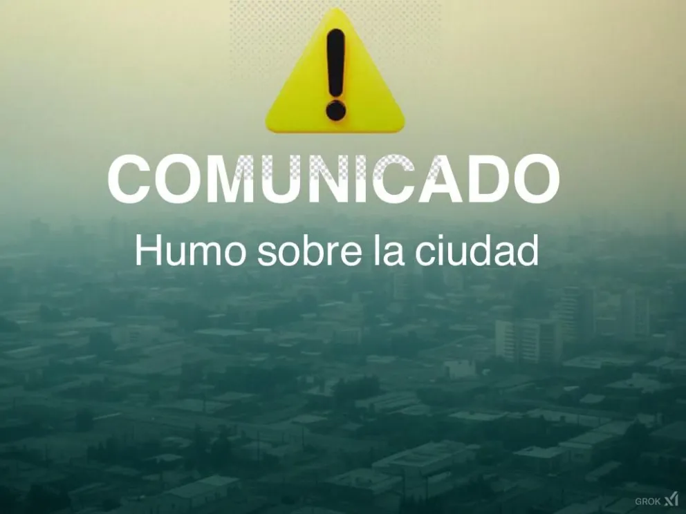 El humo cubrió el cielo de la ciudad. A la madrugada, el municipio informó que se trata del efecto de los incendios en la cordillera. Foro: Prensa Municipalidad de Cipolletti.