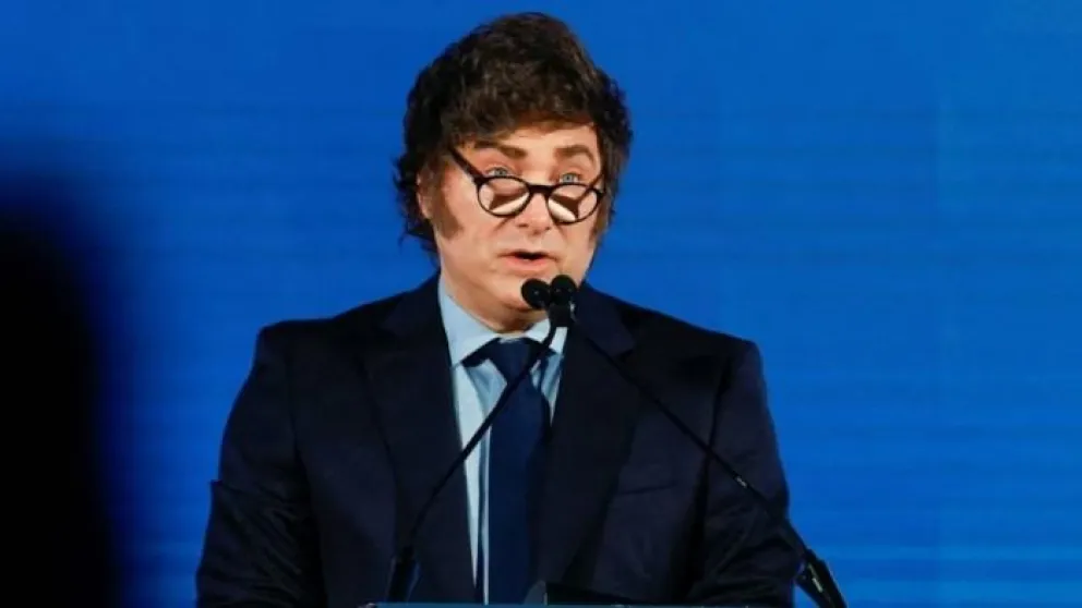 Poco después, el propio Milei publicó un nuevo mensaje en el que se desdijo y eliminó el tuit promocional