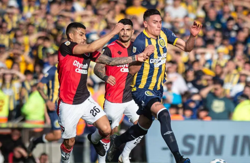Partido por la sexta fecha del Torneo Apertura.