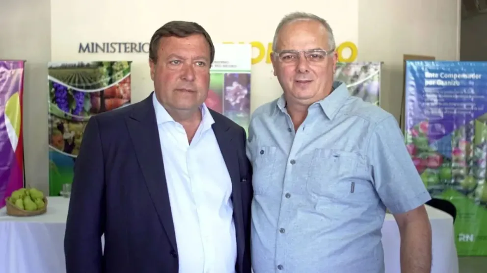 Alberto Weretilneck junto a Gerardo Blanes. Foto de archivo.