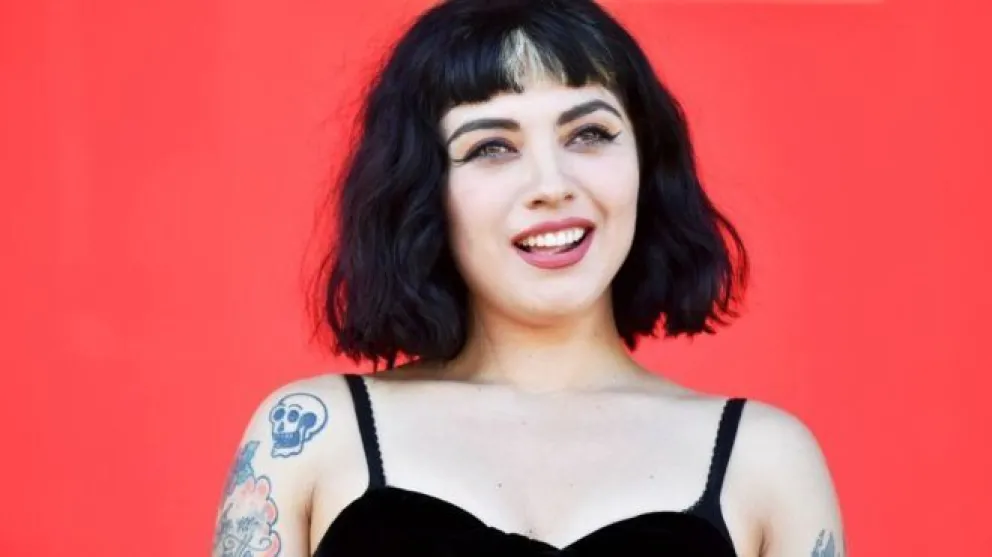 La cantante se expreso en redes sociales, tras la polémica que surgió debido a la extensión de su muestra de arte.
